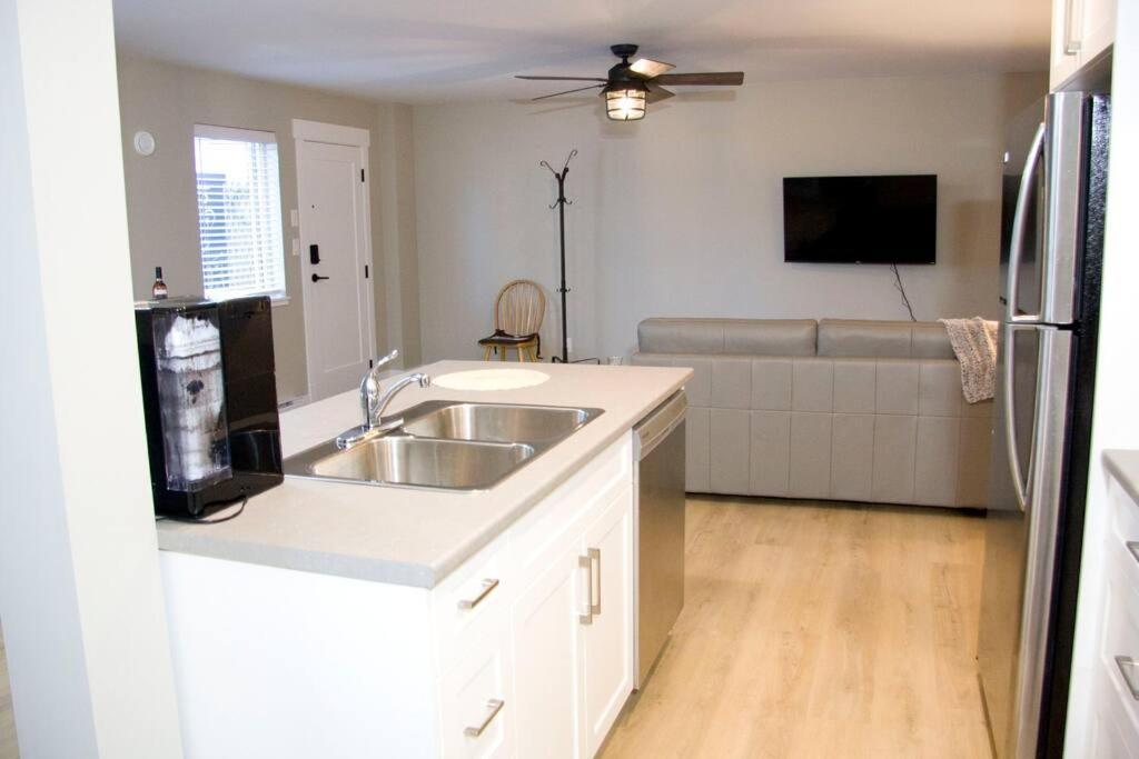 M&M'S Maple Bay Mountain Guesthouse - Licensed Duncan Eksteriør bilde