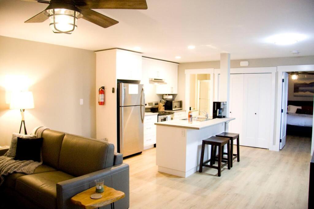 M&M'S Maple Bay Mountain Guesthouse - Licensed Duncan Eksteriør bilde