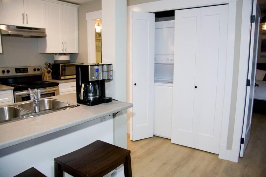 M&M'S Maple Bay Mountain Guesthouse - Licensed Duncan Eksteriør bilde